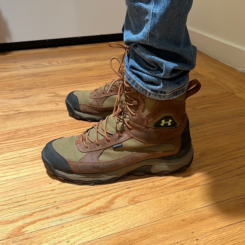 Men’s size 11 Under Armour Bozeman Waterproof Boots